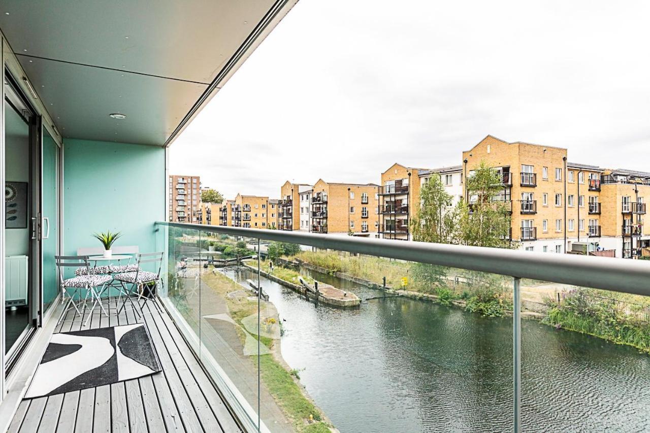 Appartement Airy 2-bedroom Flat With Balcony