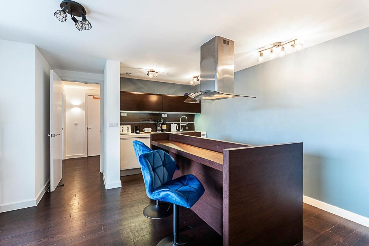 Airy 2-bedroom Flat With Balcony *