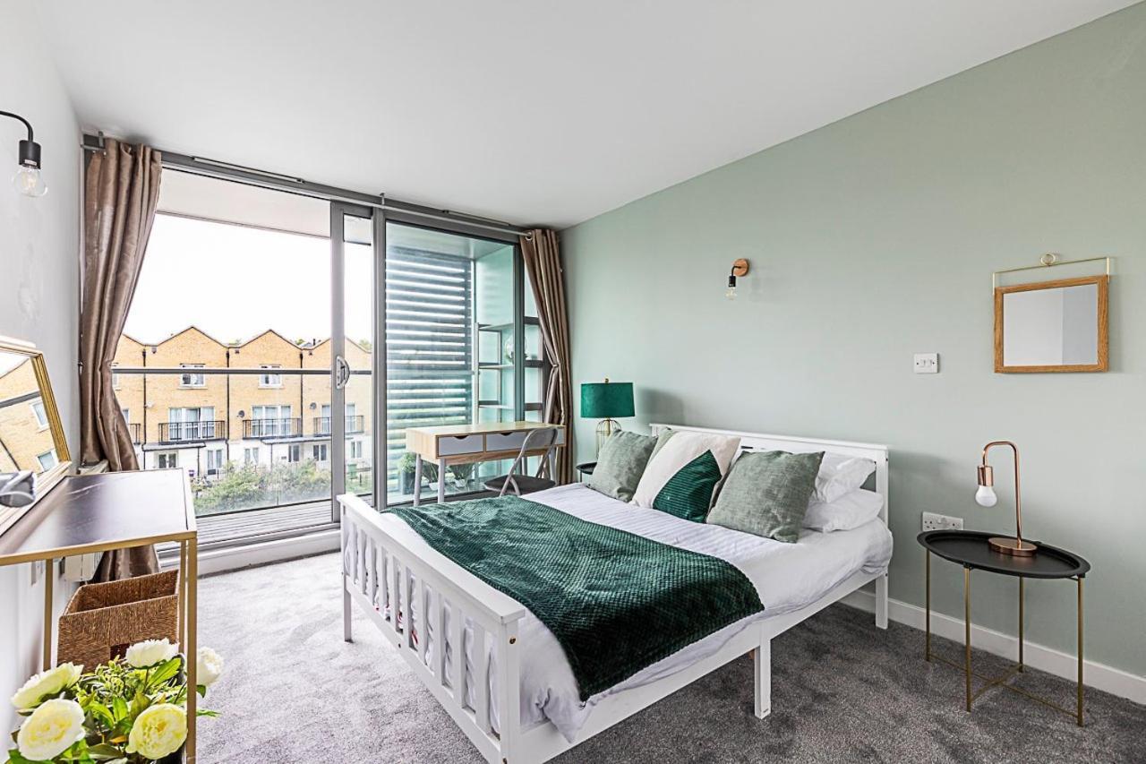 Airy 2-bedroom Flat With Balcony