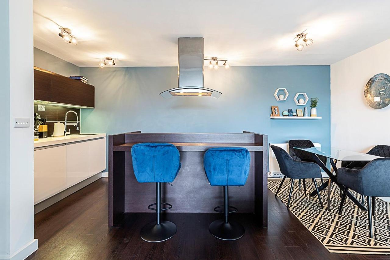 Airy 2-bedroom Flat With Balcony Appartement Londres